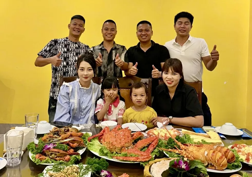 Từ chàng trai lơ xe trong chợ cá đến ông chủ hệ thống hải sản nức tiếng miền Bắc