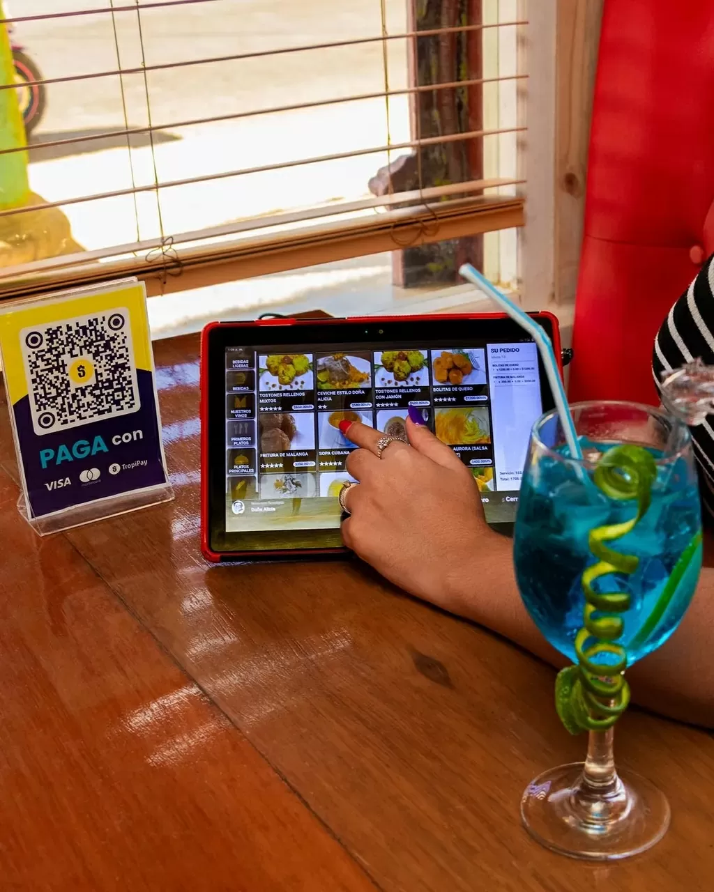 ‘Cuộc cách mạng số’ trong một nhà hàng ở phố cổ La Habana (Cuba)