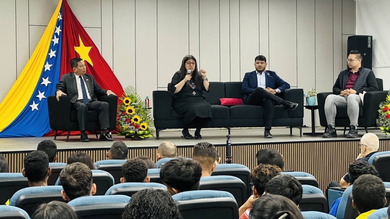 Trang trọng Lễ kỷ niệm 50 năm Ngày Giải phóng miền Nam, thống nhất đất nước tại Venezuela