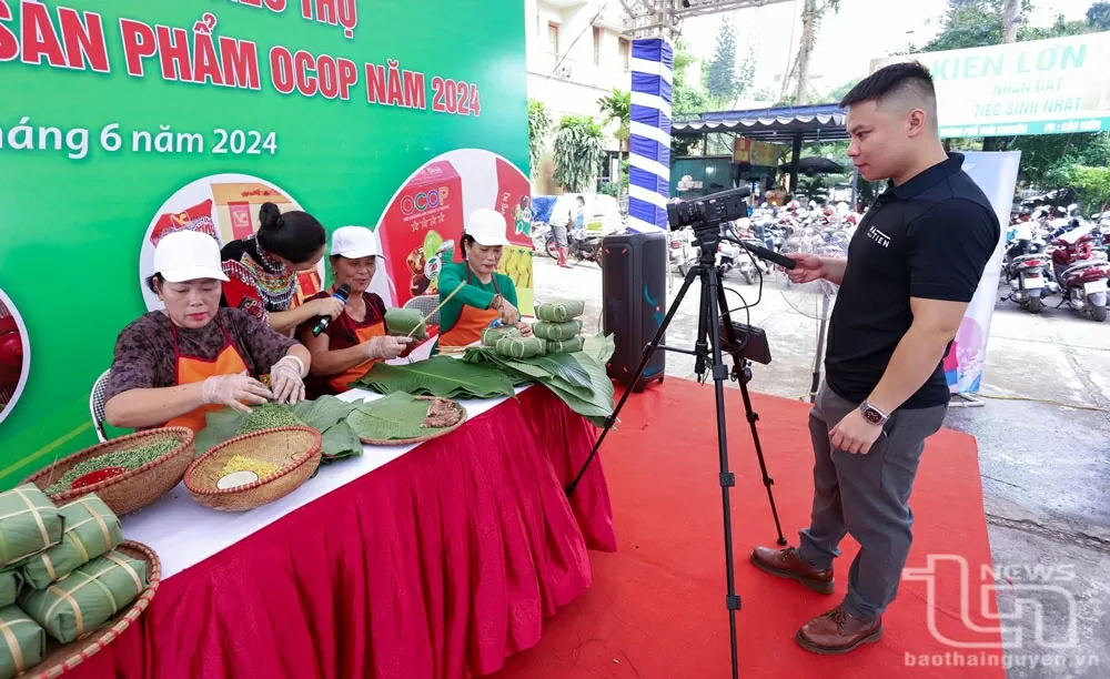 Hoạt động livestream bán hàng đã góp phần tích cực mở rộng thị trường tiêu thụ cho nông sản Thái Nguyên. Hoạt động livestream bán hàng đã góp phần tích cực mở rộng thị trường tiêu thụ cho nông sản Thái Nguyên.