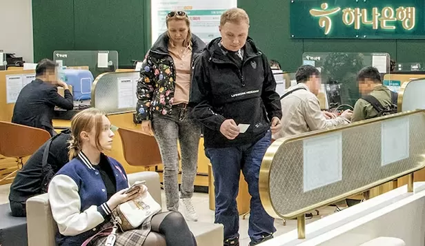 Hàn Quốc đẩy mạnh phát triển dịch vụ mua sắm và tài chính dành cho người nước ngoài