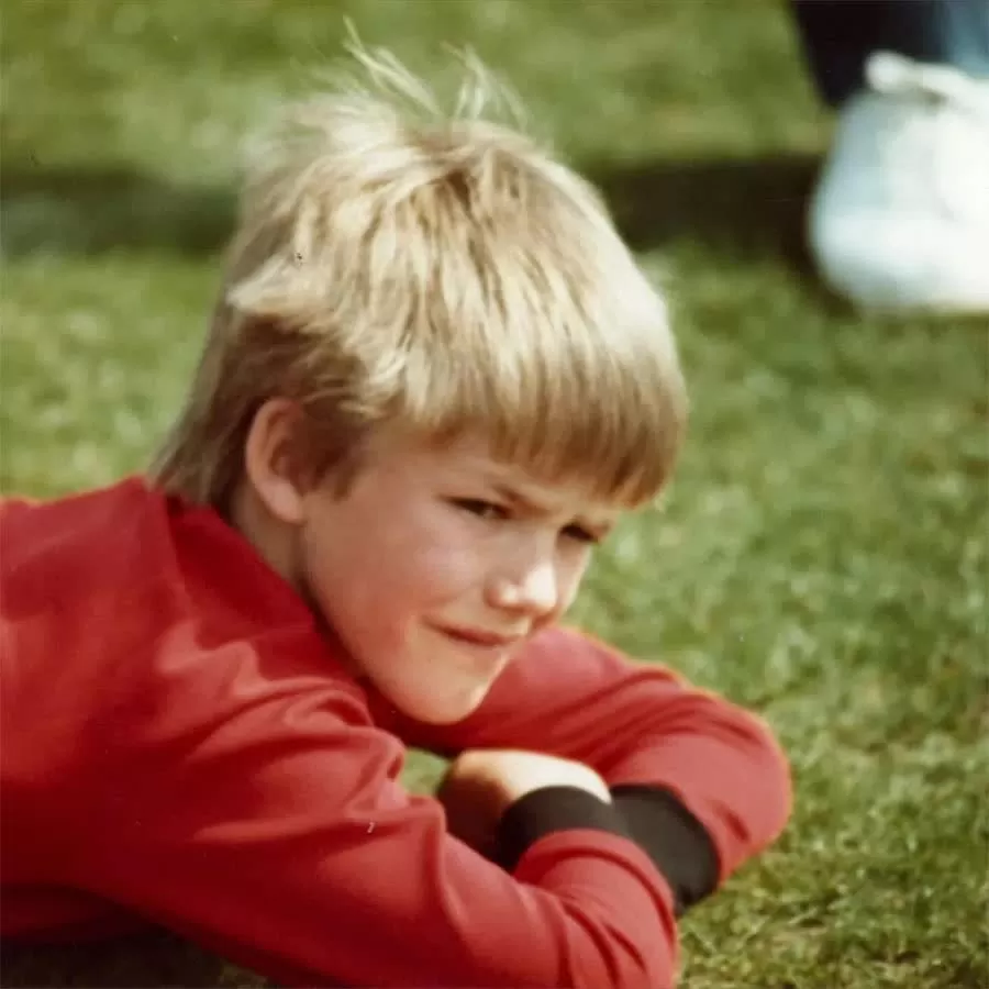 Becks khoe loạt ảnh ngày thơ ấu nhân dịp sinh nhật tuổi 50
