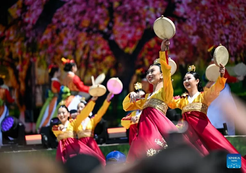 Kazakhstan kỷ niệm Ngày đoàn kết dân tộc: Một quốc gia, nhiều nền văn hóa Kazakhstan kỷ niệm Ngày đoàn kết dân tộc: Một quốc gia, nhiều nền văn hóa