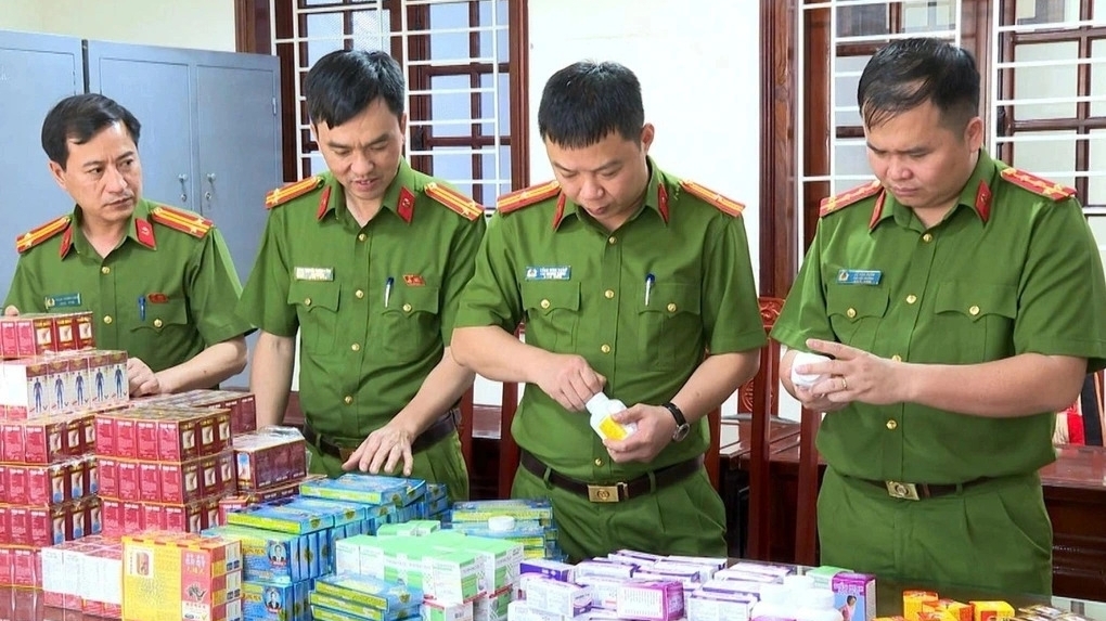 Thủ tướng Chính phủ: Xử lý nghiêm hoạt động sản xuất, buôn bán thuốc chữa bệnh giả, sữa giả, thực phẩm bảo vệ sức khoẻ giả