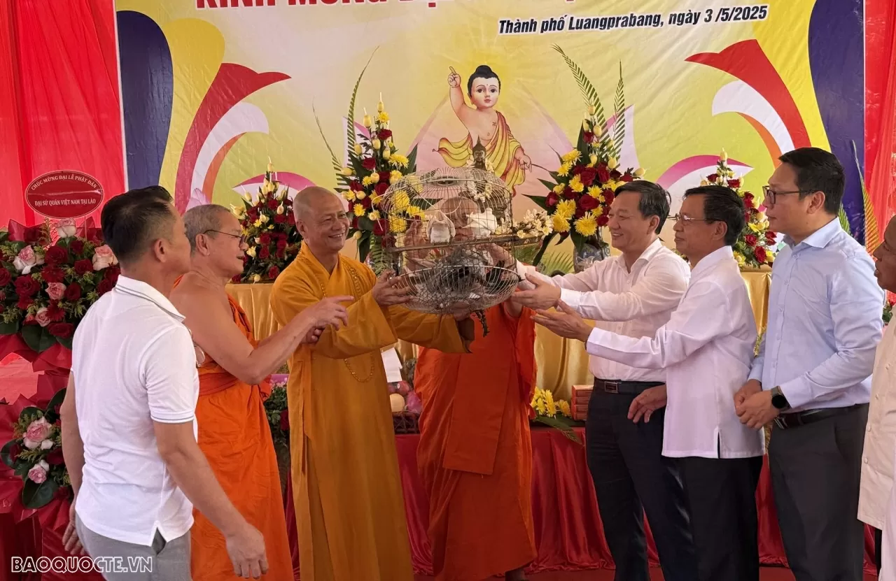 Trang trọng Đại lễ Phật đản 2025 tại Luang Prabang, Lào