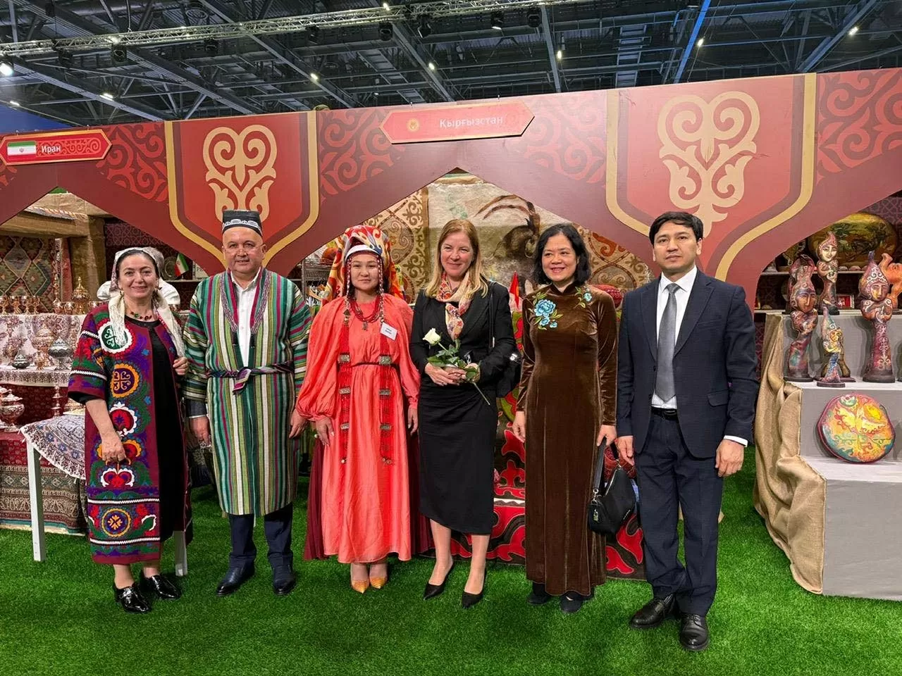 Đại sứ Phạm Thái Như Mai: Chuyến thăm lịch sử của Tổng Bí thư Tô Lâm đưa quan hệ Việt Nam-Kazakhstan cất cánh vươn xa Đại sứ Phạm Thái Như Mai: Chuyến thăm lịch sử của Tổng Bí thư Tô Lâm đưa quan hệ Việt Nam-Kazakhstan cất cánh vươn xa