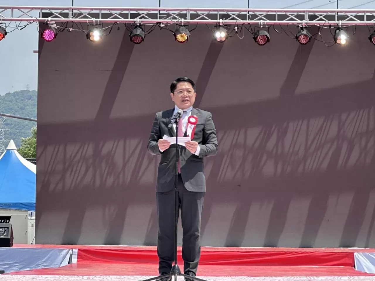 Khai mạc Festival 'Trái tim Việt Nam – 50 năm hòa chung một nhịp' tại Osaka, Nhật Bản Khai mạc Festival 'Trái tim Việt Nam – 50 năm hòa chung một nhịp' tại Osaka, Nhật Bản