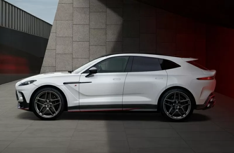 Aston Martin DBX S có khả năng lội nước tĩnh lên tới 500 mm