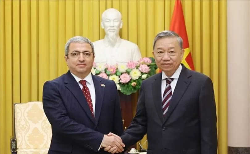 Chủ tịch nước Tô Lâm tiếp Đại sứ Azerbaijan tại Việt Nam Shovgi Kamal Oglu Mehdizade, ngày 16/7/2024. (Nguồn: TTXVN)