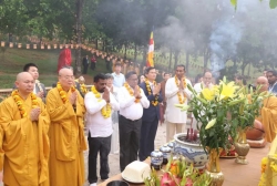 Sri Lankan President Anura Kumara Dissanayaka visits Bai Dinh Pagoda