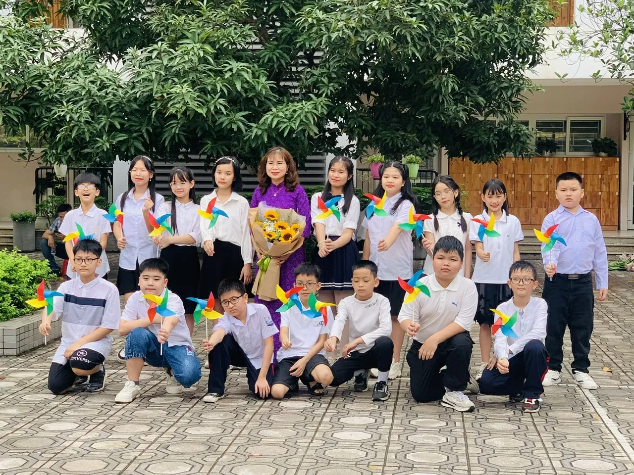 Còn 60.000 biên chế giáo viên chưa tuyển được, Bộ GD&ĐT đề nghị triển khai gấp Còn 60.000 biên chế giáo viên chưa tuyển được, Bộ GD&ĐT đề nghị triển khai gấp