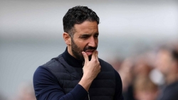 HLV Ruben Amorim: Man Utd chưa sẵn sàng đá cả Ngoại hạng Anh và Champions League