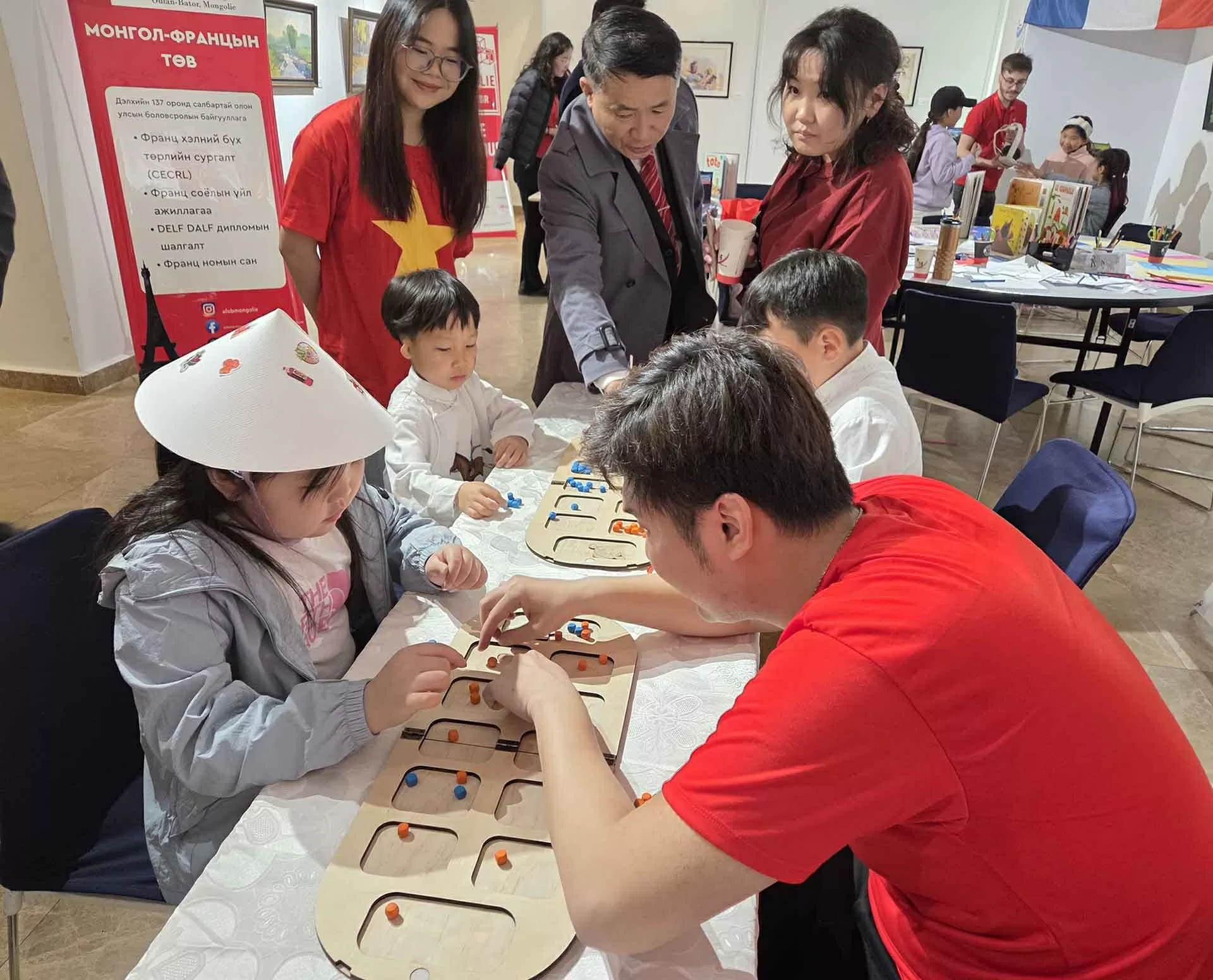 Gian hàng Việt Nam tạo dấu ấn tại sự kiện văn hóa quốc tế ở Mông Cổ