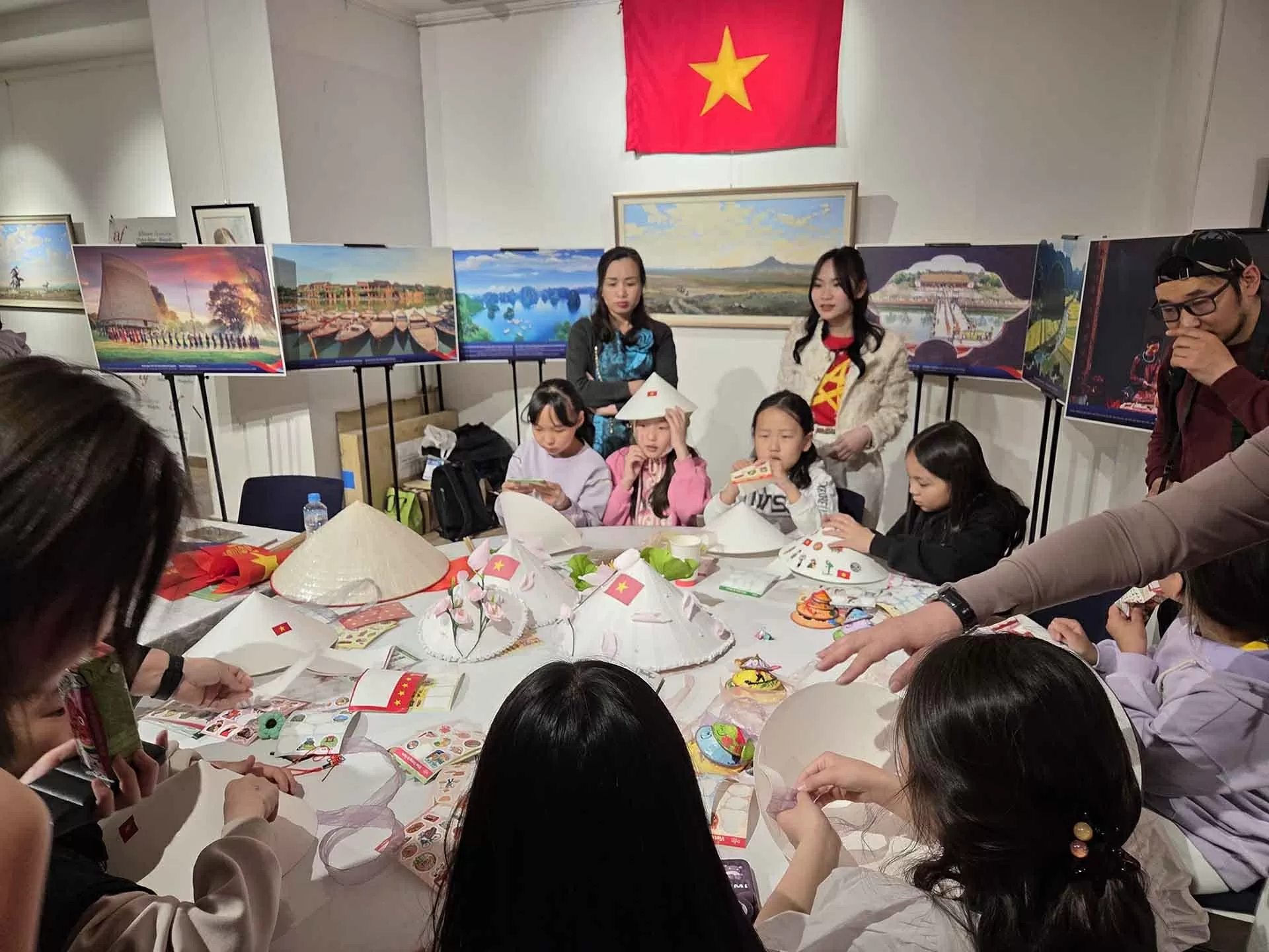 Gian hàng Việt Nam tạo dấu ấn tại sự kiện văn hóa quốc tế ở Mông Cổ