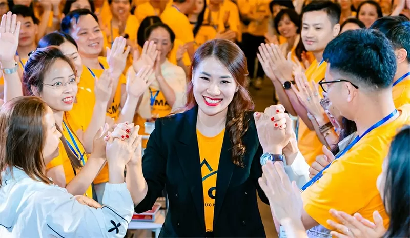 Dung Vanesa: 'Không ai bị AI thay thế - Họ chỉ bị thay thế bởi người biết cách sử dụng AI’