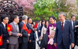 Tổng Bí thư Tô Lâm vui mừng khi bà con kiều bào tại Kazakhstan đoàn kết, nỗ lực gìn giữ bản sắc văn hóa dân tộc