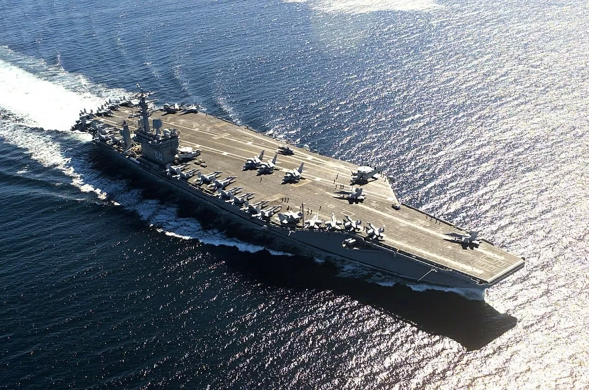 Tàu sân bay Mỹ USS Nimitz cùng nhóm tác chiến xuất hiện ở Biển Đông Tàu sân bay Mỹ USS Nimitz cùng nhóm tác chiến xuất hiện ở Biển Đông