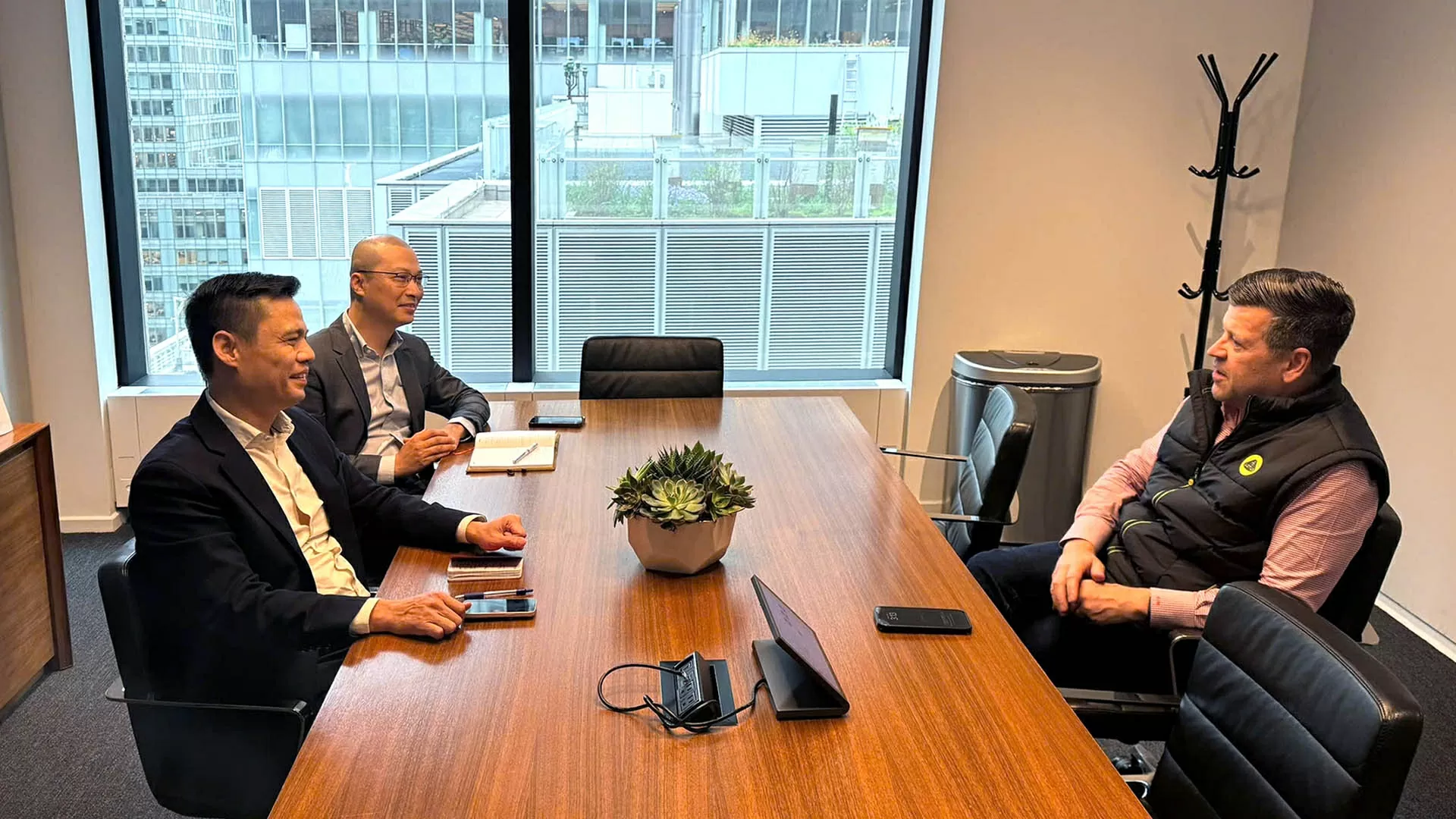 Nasdaq mong muốn tăng cường hợp tác với chính phủ và doanh nghiệp Việt Nam