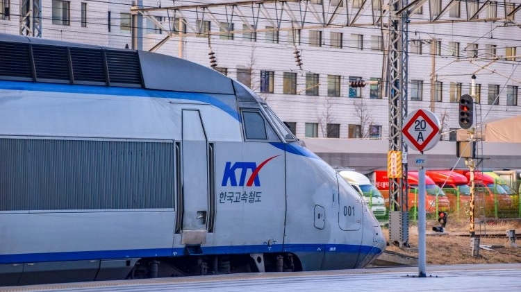 die m tin the gioi sang 75 an do dien tap phong thu eu ap thue bo sung voi my australia muon cam tre em du ng mang xa hoi