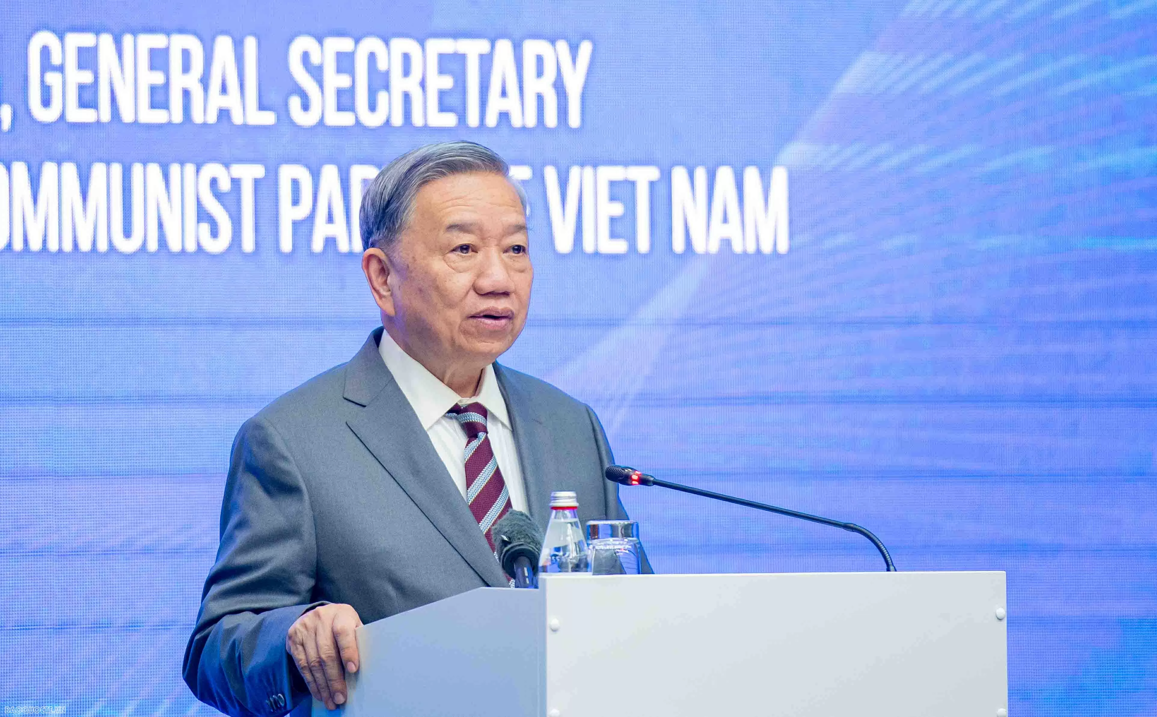 Để quan hệ Việt Nam-Kazakhstan như đôi cánh đại bàng trên thảo nguyên Saryarka Để quan hệ Việt Nam-Kazakhstan như đôi cánh đại bàng trên thảo nguyên Saryarka