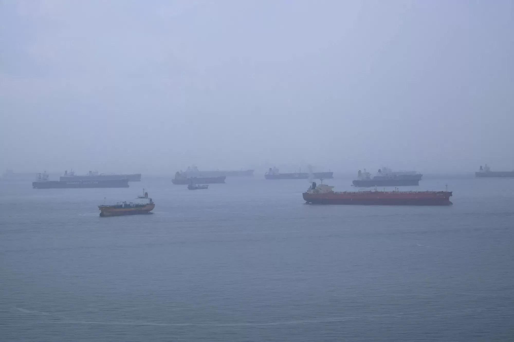 'Xốc lại tinh thần' đoàn kết, châu Âu đẩy nhanh gói trừng phạt thứ 17 nhằm vào Nga, tấn công trực diện hạm đội bóng đêm