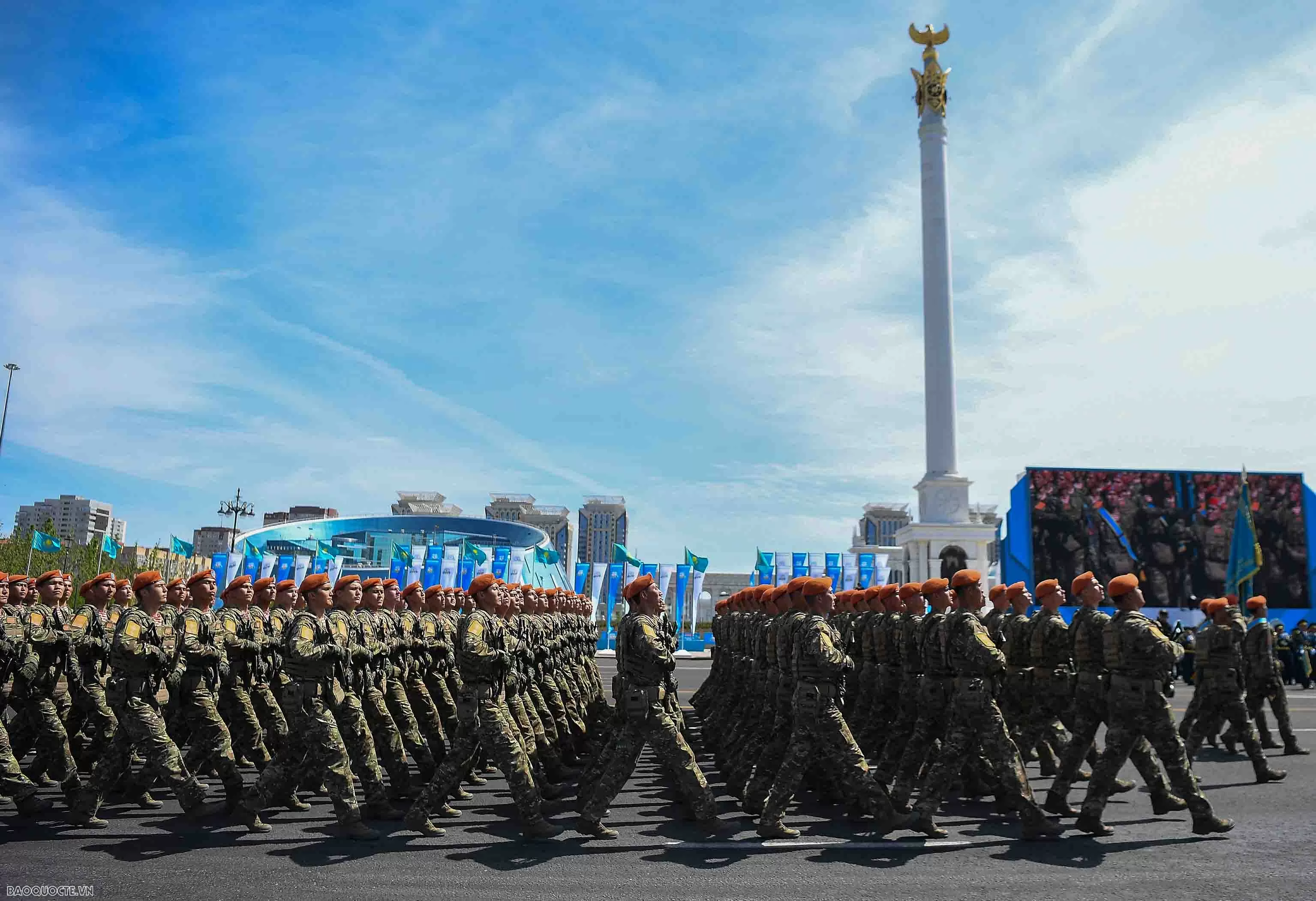 Tổng Bí thư Tô Lâm và phu nhân dự lễ duyệt binh mừng chiến thắng của Kazakhstan