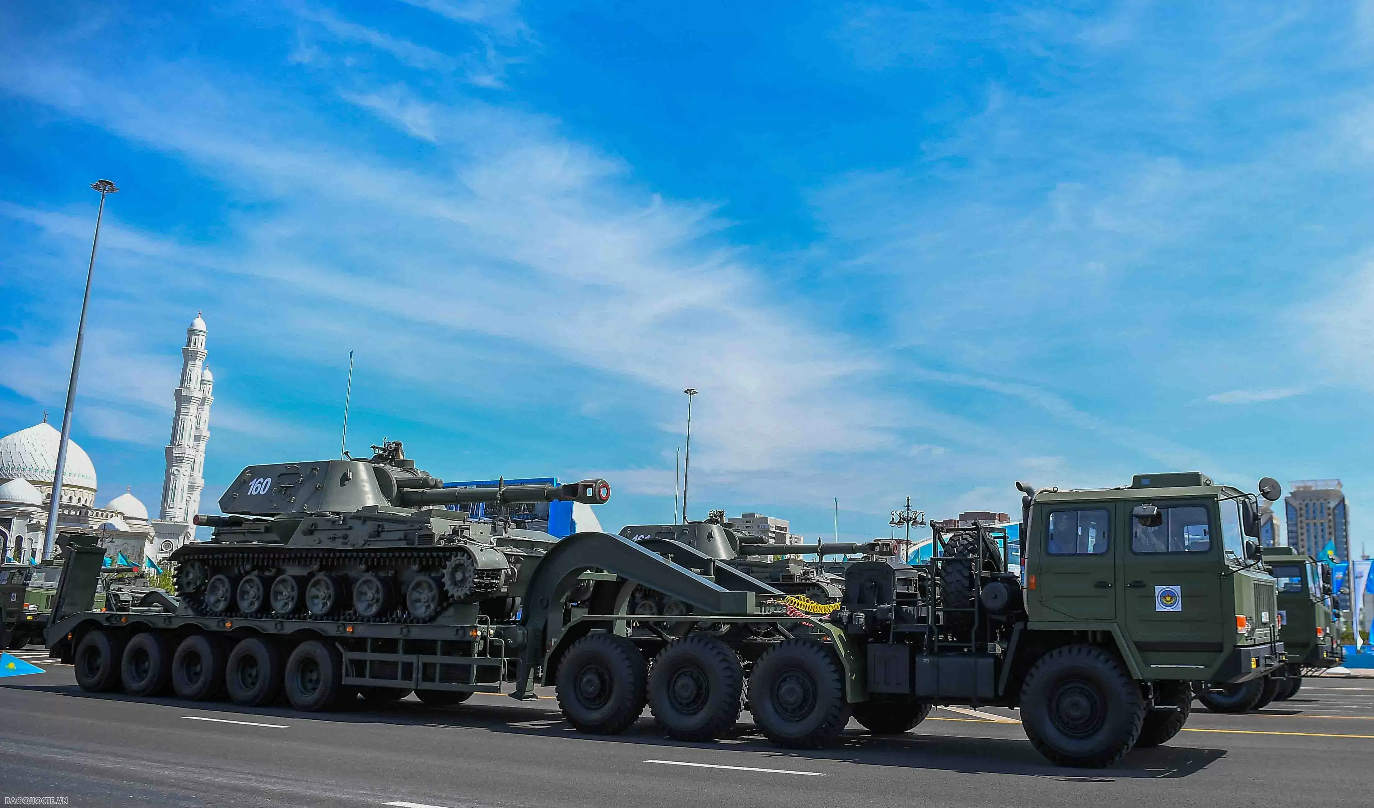 Tổng Bí thư Tô Lâm và phu nhân dự lễ duyệt binh mừng chiến thắng của Kazakhstan