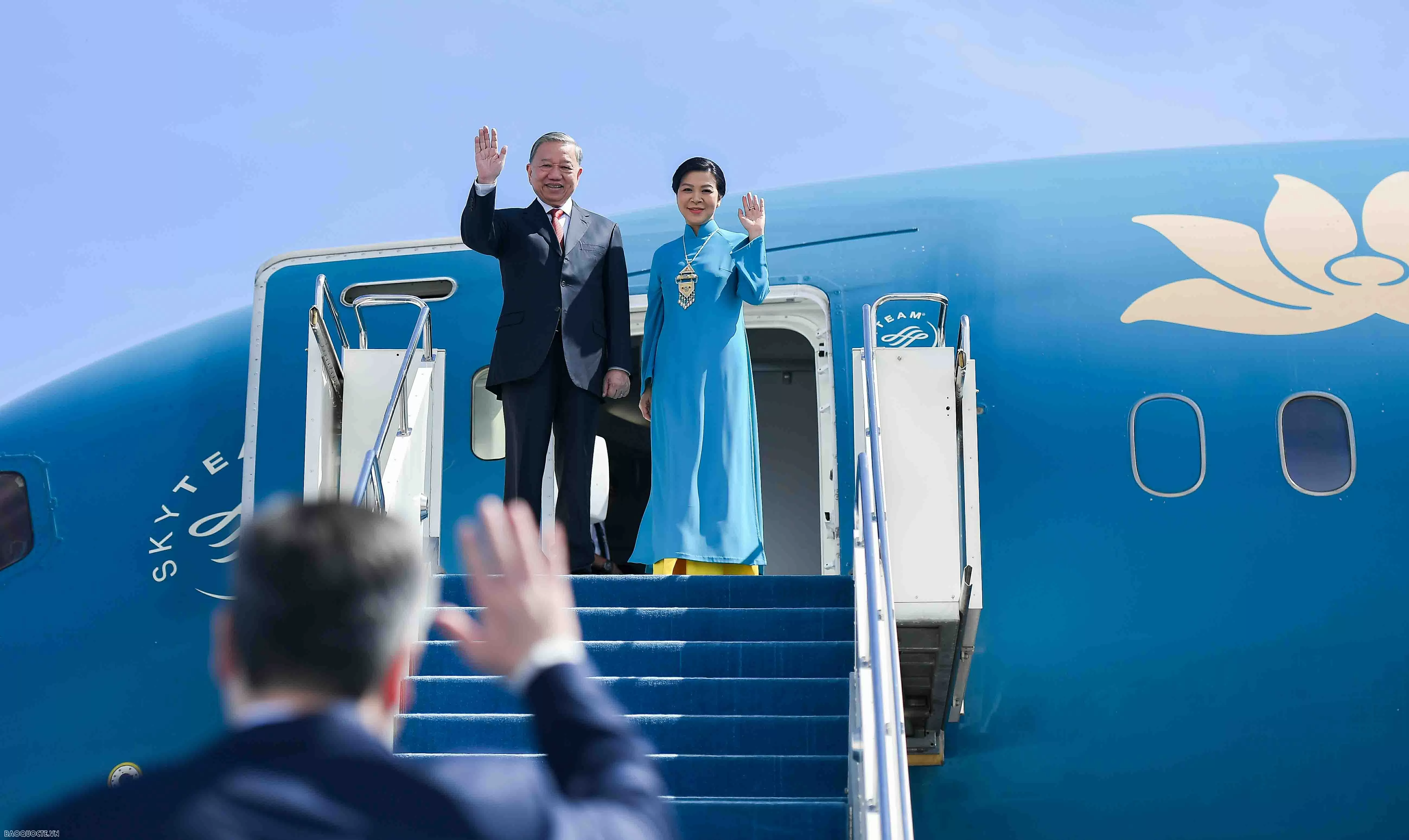Thủ tướng Kazakhstan ra sân bay tiễn Tổng Bí thư Tô Lâm và Phu nhân