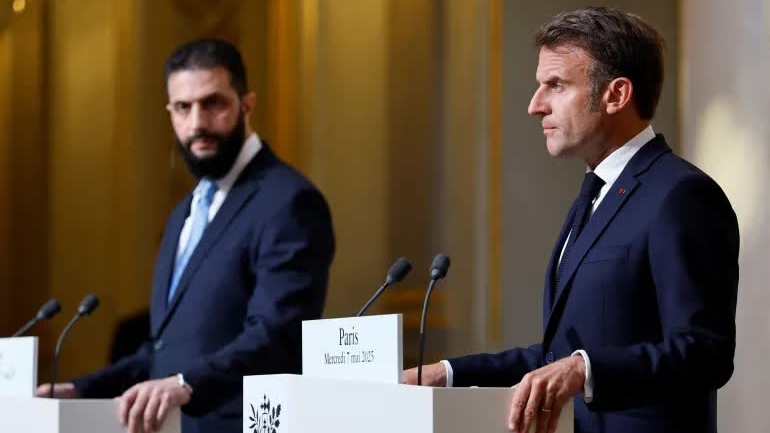 tong thong lam thoi syria tham phap paris hua hen ve mon qua lon