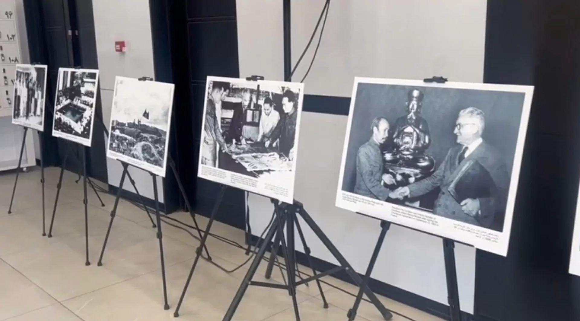 Tọa đàm và triển lãm ảnh về ‘80 năm Ngoại giao Việt Nam vì hòa bình và phát triển’ tại Iran Tọa đàm và triển lãm ảnh về ‘80 năm Ngoại giao Việt Nam vì hòa bình và phát triển’ tại Iran