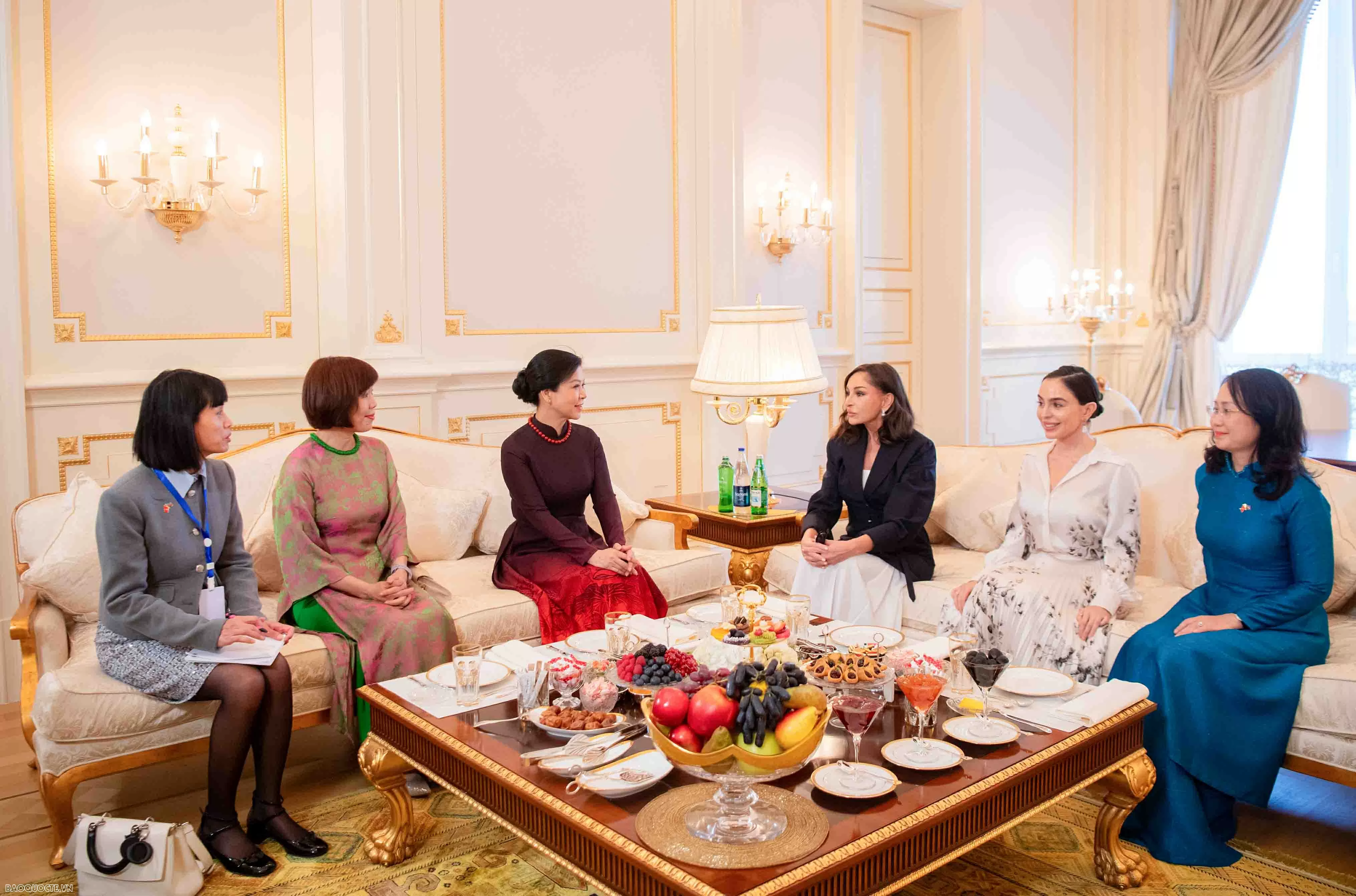 Hai Phu nhân Việt Nam và Azerbaijan trao đổi về dự án hợp tác văn hoá hai nước Hai Phu nhân Việt Nam và Azerbaijan trao đổi về dự án hợp tác văn hoá hai nước