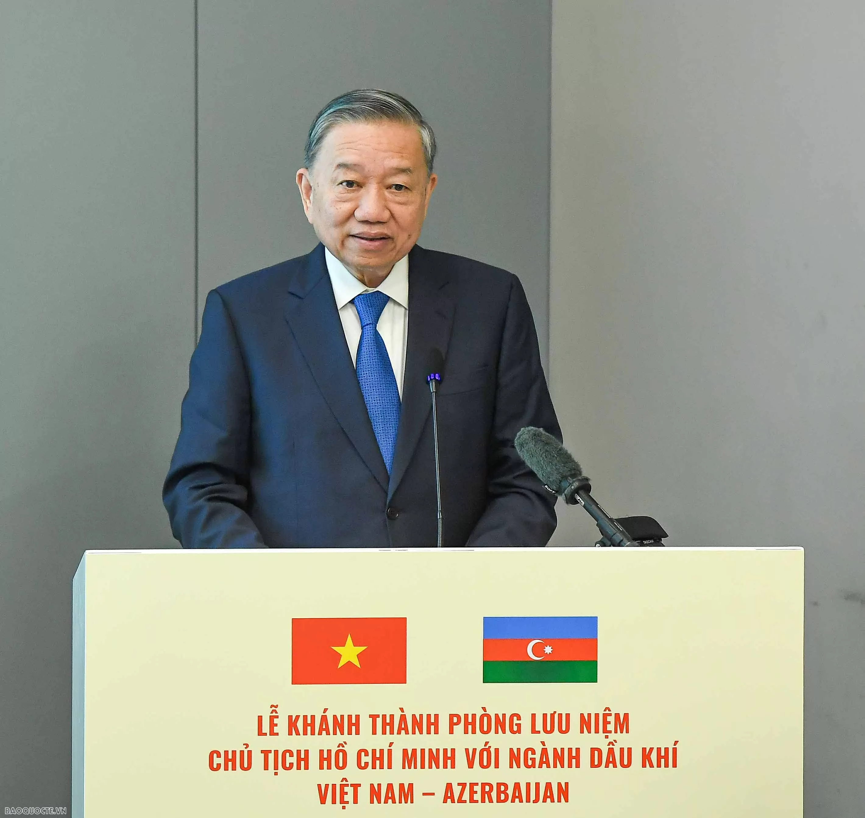 Tổng Bí thư và Phu nhân dự lễ khánh thành phòng lưu niệm Chủ tịch Hồ Chí Minh với sự nghiệp ngành dầu khí Việt Nam-Azerbaijan'