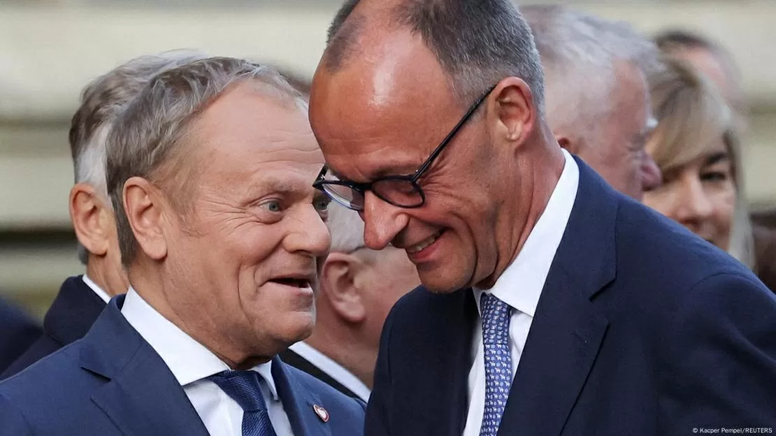 Thủ tướng Ba Lan Donald Tusk (trái) và người đồng cấp Đức Friedrich Merz ở Warsaw ngày 7/5. (Nguồn: Reuters)