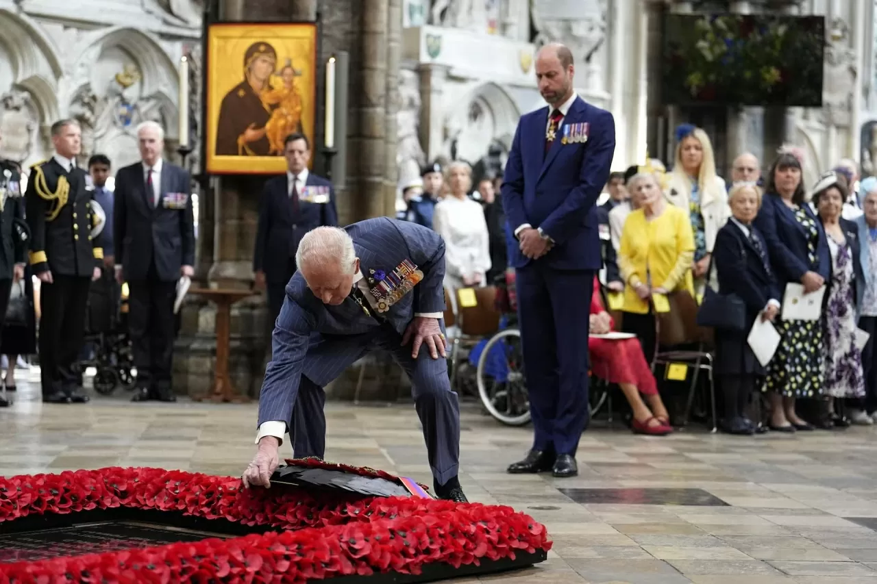 Anh Long trọng tổ chức lễ kỷ niệm 80 năm Ngày Chiến thắng phát xít Anh Long trọng tổ chức lễ kỷ niệm 80 năm Ngày Chiến thắng phát xít