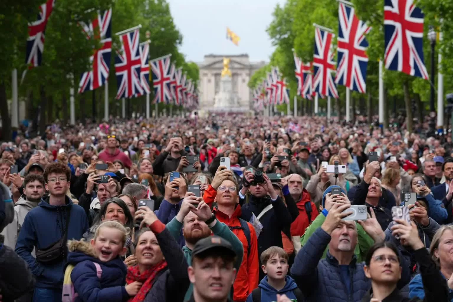 Anh Long trọng tổ chức lễ kỷ niệm 80 năm Ngày chiến thắng phát xít