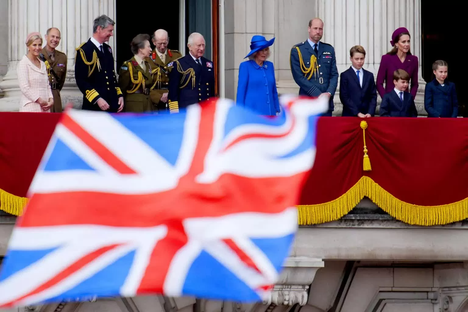 Anh Long trọng tổ chức lễ kỷ niệm 80 năm Ngày chiến thắng phát xít Anh Long trọng tổ chức lễ kỷ niệm 80 năm Ngày chiến thắng phát xít