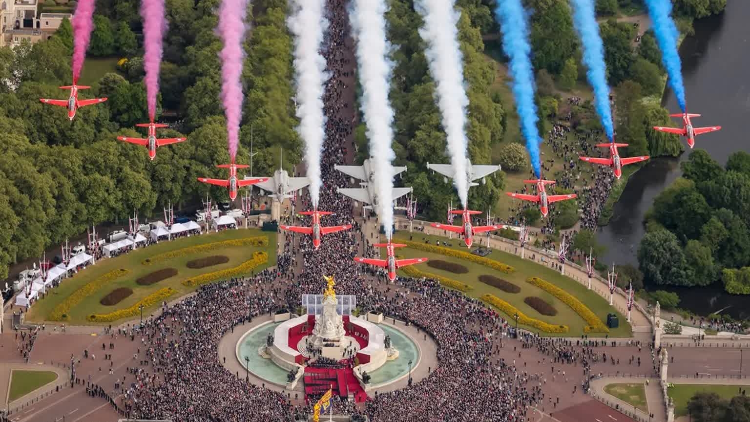 Anh long trọng tổ chức lễ kỷ niệm 80 năm Ngày Chiến thắng phát xít