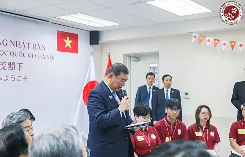 Thủ tướng Nhật Bản Ishiba Shigeru thăm trường Đại học Việt – Nhật: Thắt chặt hơp tác giáo dục song phương Thủ tướng Nhật Bản Ishiba Shigeru thăm trường Đại học Việt – Nhật: Thắt chặt hơp tác giáo dục song phương
