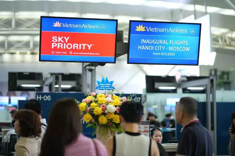Chính thức mở lại đường bay thẳng Hà Nội - Moscow sau ba năm tạm dừng Chính thức mở lại đường bay thẳng Hà Nội - Moscow sau ba năm tạm dừng