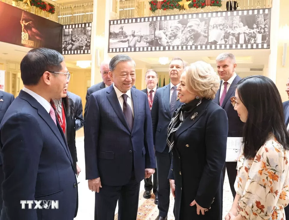 Tổng Bí thư Tô Lâm hội kiến Chủ tịch Hội đồng Liên bang, Quốc hội Liên bang Nga Valentina Matviyenko. Tổng Bí thư Tô Lâm hội kiến Chủ tịch Hội đồng Liên bang, Quốc hội Liên bang Nga Valentina Matviyenko.