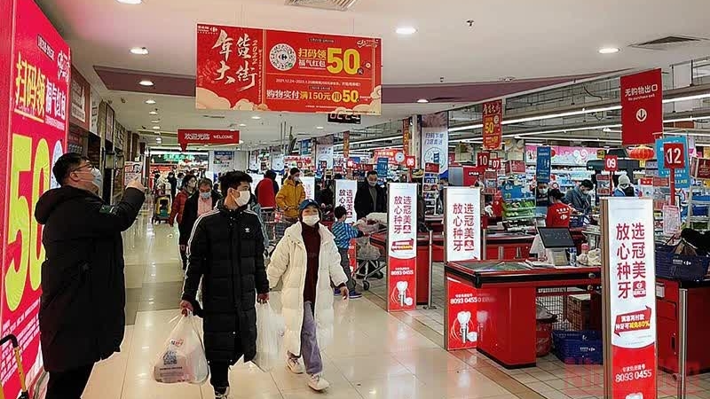 chiu suc ep tu cang thang thuong mai gia hang xuat xuong tai trung quoc giam manh nhat trong 6 thang