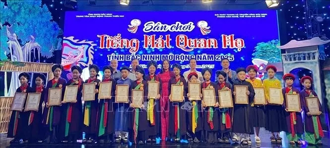 Sân chơi ý nghĩa dành cho thanh thiếu nhi miền đất Quan họ Sân chơi ý nghĩa dành cho thanh thiếu nhi vùng đất Quan họ