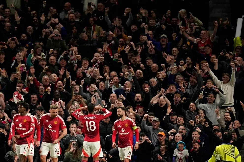 Man Utd ra quyết định gây tranh cãi về vé xem Europa League Man Utd ra quyết định gây tranh cãi về vé xem Europa League