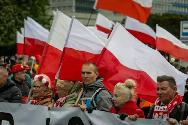 (Nguồn: Yahoo News UK) (Nguồn: Yahoo News UK)