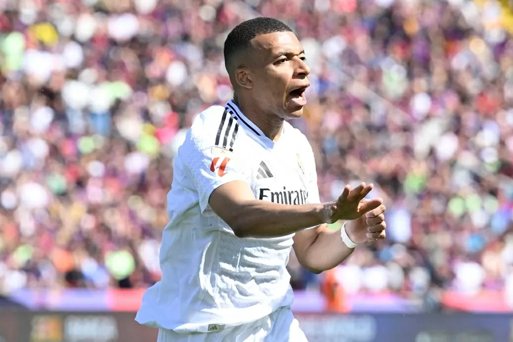 Mbappe phá kỷ lục của Zamorano, vượt qua Lewandowski Mbappe phá kỷ lục của Zamorano, vượt qua Lewandowski