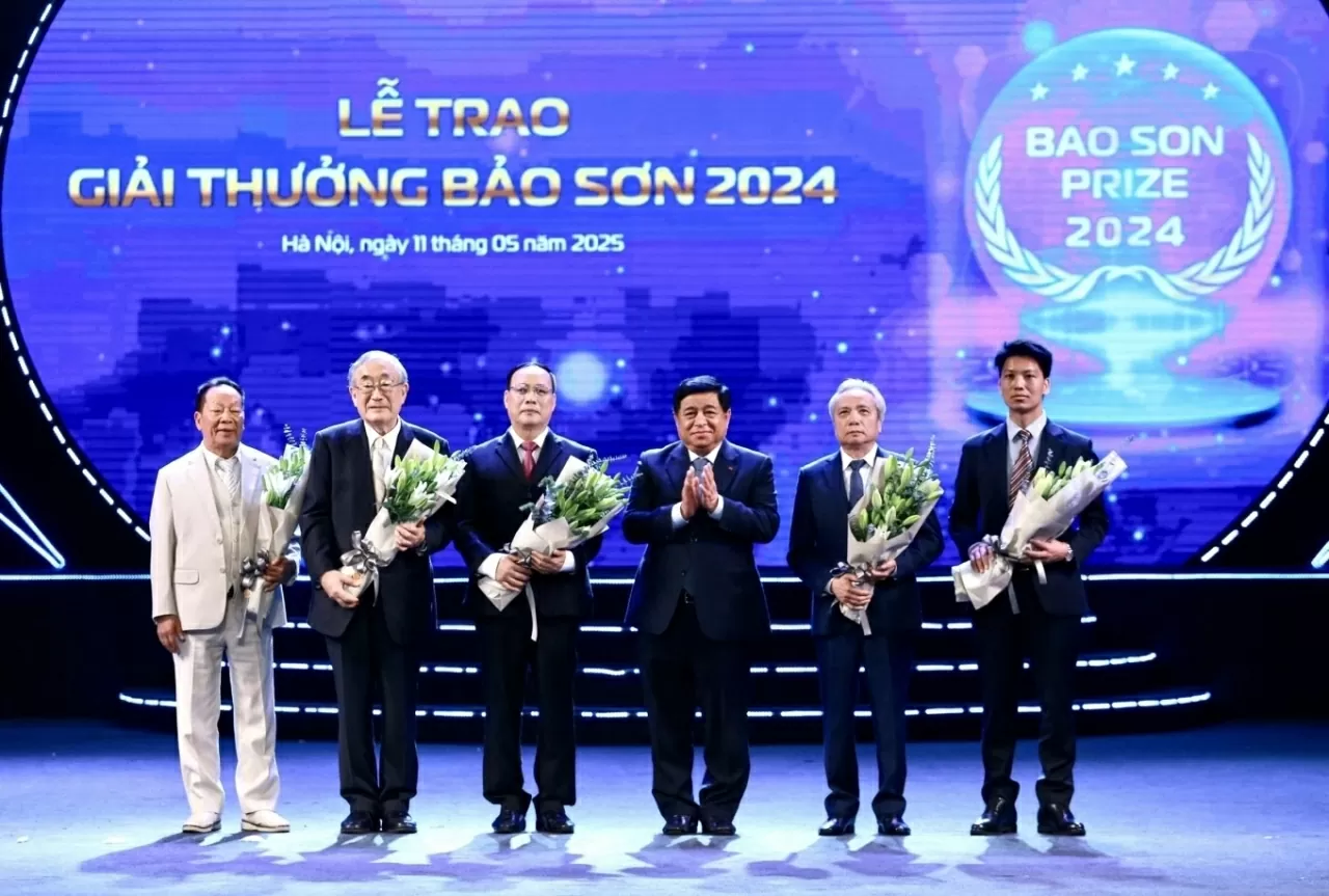 Giải thưởng Bảo Sơn năm 2024: Vinh danh 4 tác giả, công trình xuất sắc Giải thưởng Bảo Sơn năm 2024: Vinh danh 4 tác giả, công trình xuất sắc