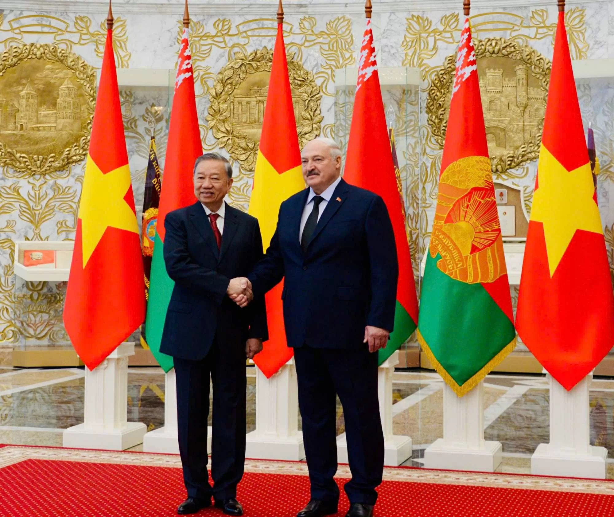 Tổng thống Belarus chủ trì lễ đón chính thức Tổng Bí thư Tô Lâm Tổng thống Belarus chủ trì lễ đón chính thức Tổng Bí thư Tô Lâm