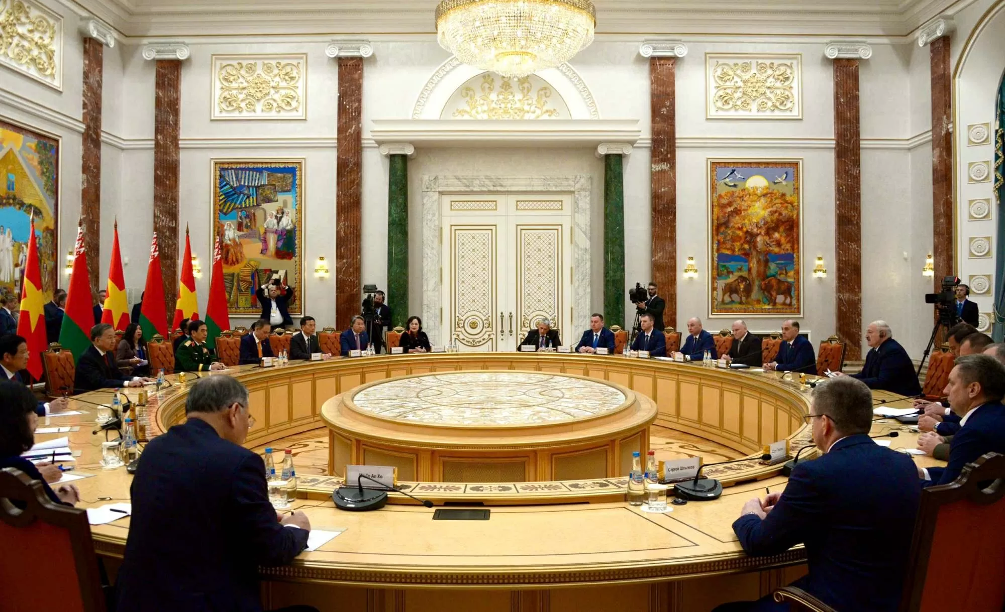 Tổng thống Belarus chủ trì lễ đón chính thức Tổng Bí thư Tô Lâm Tổng thống Belarus chủ trì lễ đón chính thức Tổng Bí thư Tô Lâm