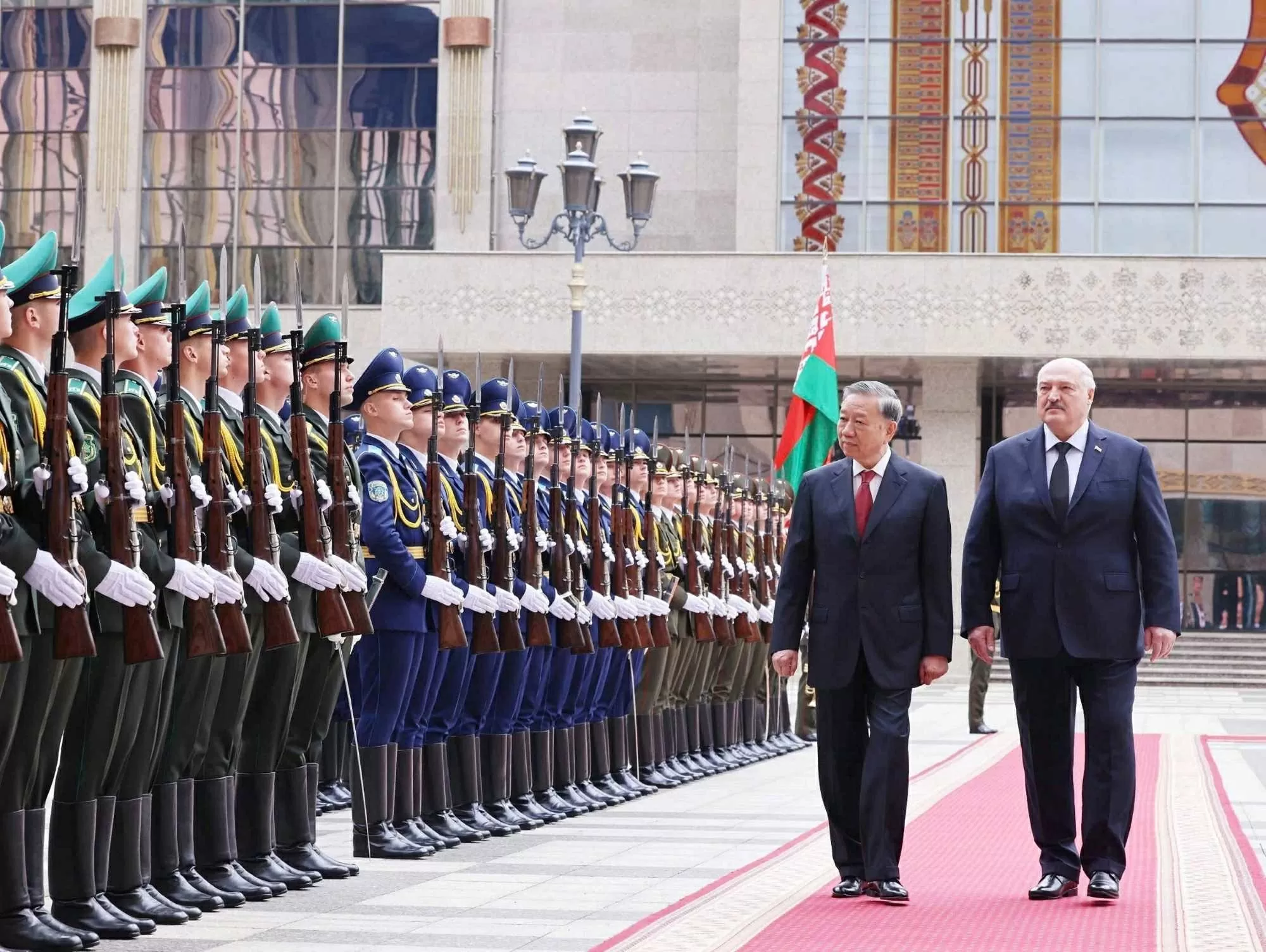 Tổng thống Belarus chủ trì lễ đón chính thức Tổng Bí thư Tô Lâm
