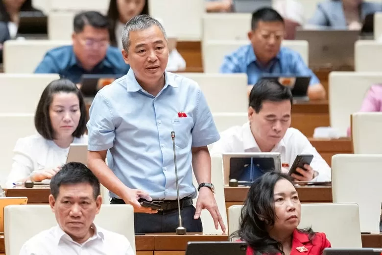 ĐBQH Nguyễn Lân Hiếu đề nghị miễn thuế với thuốc sử dụng cho bệnh nhân điều trị nội trú ĐBQH Nguyễn Lân Hiếu đề nghị miễn thuế với thuốc sử dụng cho bệnh nhân điều trị nội trú